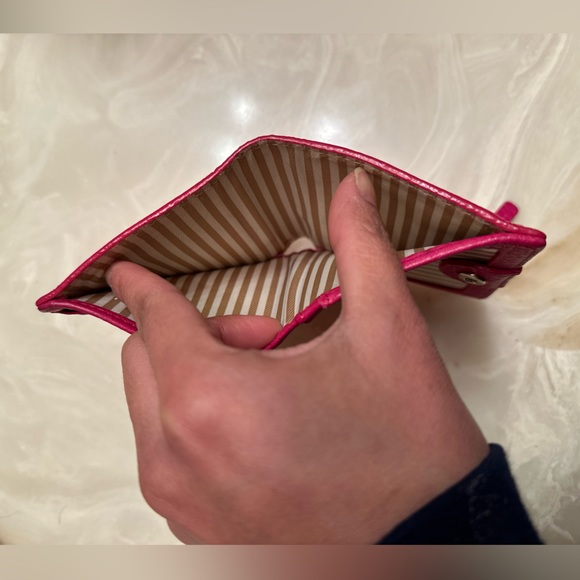 Kate Spade ♠️ Wallet - Picture 5 of 8